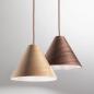 Preview: Esino Kegelförmige Pendelleuchte aus Holz Walnußfarbe Ø33 von Fabas Luce