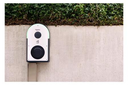 SCHNEIDER ELECTRIC EVB3S22NC0M EVlink Pro AC Wallbox 22 kW T2 Kabel 5 m MID IP55 IK10 NFC/RFID