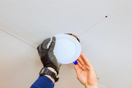Radium LED Downlight Essence 14,5W 1500 lm 3000K warmweiß 110° IP54 Ø 169 mm für 145-155mm Deckenausschnitt