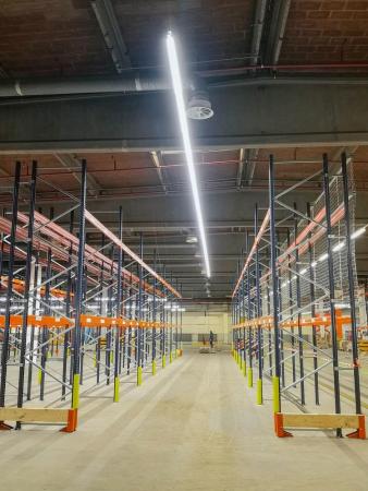 Aktion: Nur noch angezeigter Bestand verfügbar - LEDVANCE TruSys W 53W 3000K 6600lm 105° Leuchteneinsatz silber IP20 IK07 1534mm – Art.-Nr. 4058075100459