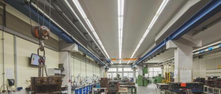 LEDVANCE T8/G13 LED Röhre EM ULTRA OUTPUT V 1500 mm 29 W wie 58 W 3500 lm 4000 K neutralweiß für KVG/VVG & 230 V inkl. Ersatzstarter