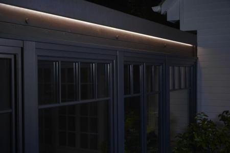 Nur noch angezeigter Bestand verfügbar:   LEDVANCE Neon DIGITAL LED-Streifen 3M RGB mit FB IP44 für innen und außen