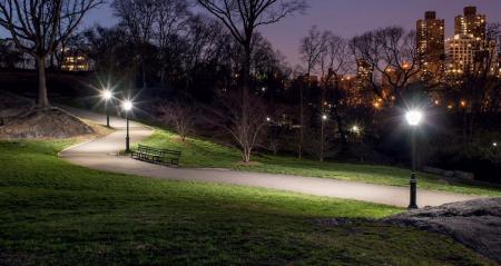 Ledvance LED Straßen- und Parkplatzbeleuchtung ECO AREA SPD 150W 865 20.250 LM - kaltweißes Licht