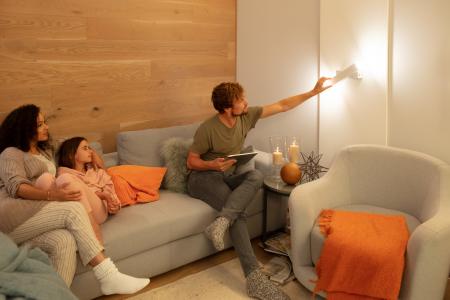 Aktion: Nur noch angezeigter Bestand verfügbar:  LEDVANCE SUN@HOME Orbis Wandleuchte WIFI Tunable White für eine erhöhte Konzentration und Effizienz