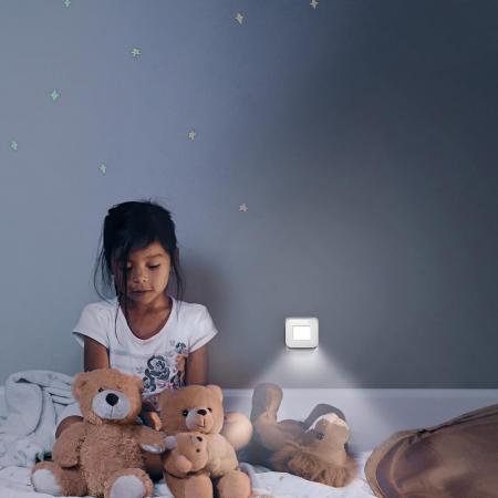 OSRAM Nachtlicht & Steckdosenlampe LUNETTA Hall Weiß Dämmerungssensor Flurbeleuchtung Treppenbeleuchtung und für Kinderzimmer
