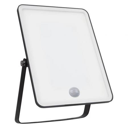 Aktion: Nur noch angezeigter Bestand verfügbar:   LEDVANCE LED Outdoor Fluter / Scheinwerfer mit Sensor 50W 3000K warmweißes Licht IP65 schwarz - leistungsstark