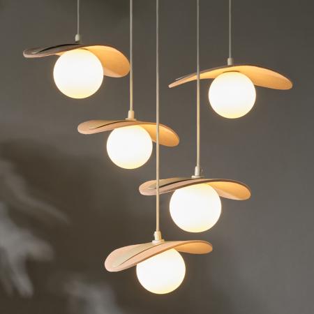 Osram 5-flammige Pendelleuchte Decor Pearl in Beige mit G9 Fassungen - Auffällige Leuchte aus Filz / Stahl / Glaskugel