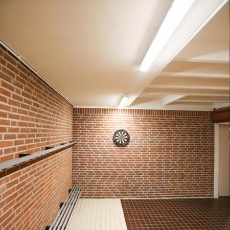 10 x 120cm LEDVANCE LED TUBE T8 EM Ultra Output S 1200 mm, 14 W, 2600 lm, 5000 K, G13, 190°, für KVG/VVG und direkten 230-V-Netzbetrieb, Energieeffizienzklasse B, LED-Starter inklusive.