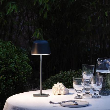 OSRAM Akku-Tischleuchte Style Table in Anthrazit USB dimmbar IP54 In & Out - wiederaufladbarer Akku, IP54, stufenloses Dimmen, Lichthelligkeits-Memory-Funktion
