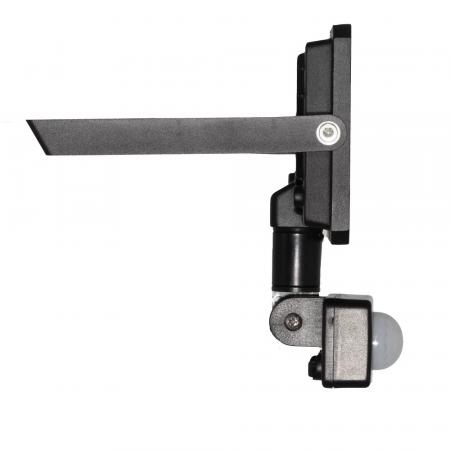 Osram LED Fluter LUX schwarz 3000K warmweißes Licht 20W IP65 mit Sensor