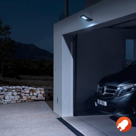 Osram LED Fluter LUX schwarz 4000K neutralweißes Licht 30W IP65