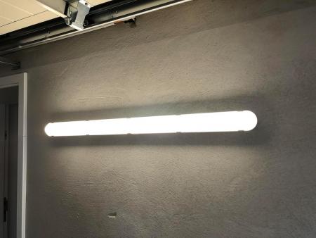120cm ChiliTec LED Deckenleuchte "HORTA-XL" IP65 HF Bewegungsmelder, 37W, 3602lm, 4000k