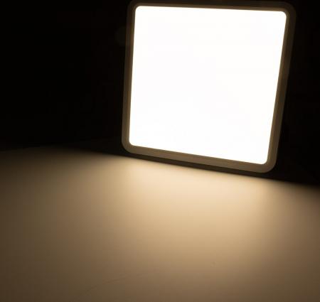 ChiliTec LED Deckenleuchte "Santano 36 Qw" 30x30cm, 32W, 2928lm, 2900K warmweiß