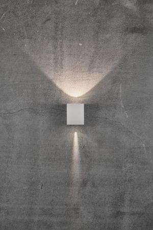 Individuell einstellbare Innen- und Außenwandleuchte Up&Down quadratisch in weiß inkl. 2 LED
