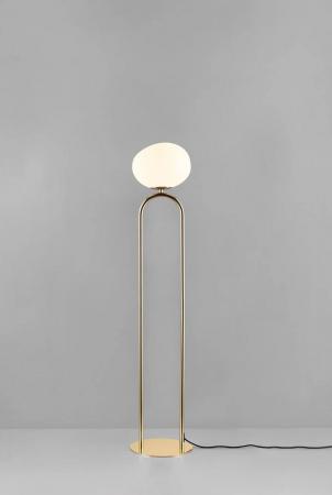 Design For The People Stehleuchte Messing Glas – elegante Designer-Stehleuchte von Maria Berntsen