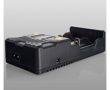 Armytek Uni C2 Steckertyp C - Universal-Ladegerät für IMR, Li-Ion 4.2V, Li-Ion 4.35V, Ni-MH, Ni-Cd und Li-FePO 4 - Akkus