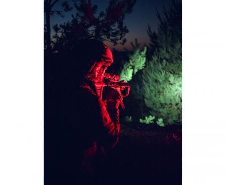 Armytek Dobermann Pro Magnet USB LED Taschenlampe akkubetrieben Warmes Licht