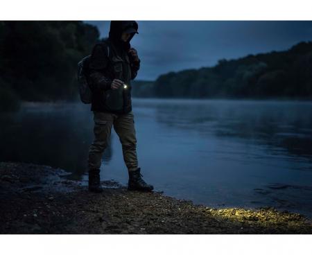 Armytek Prime C1 Pro Magnet USB Taschenlampe mit Magnethalterung akkubetrieben warmweisses Licht