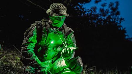 Armytek  Wizard C2 WG Warm LED Stirnlampe und Taschenlampe akkubetrieben Magnet USB neutralweißes und grünes Licht
