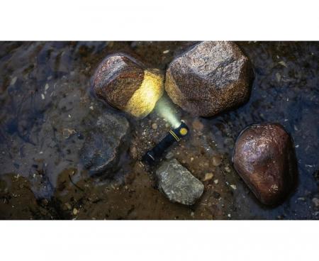 Armytek Elf C2 USB-C Taschen- und Stirnlampe mit Magnethalterung / Stirnhalterung akkubetrieben neutralweißes Licht