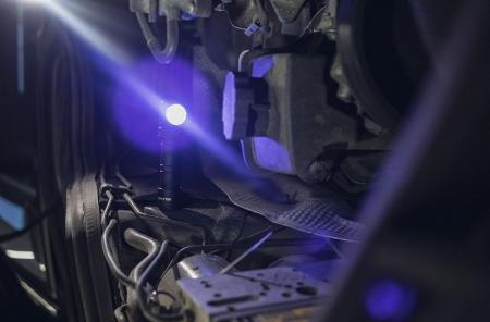 Armytek Wizard C2 WUV Magnet USB White PCB Stirnlampe und Taschenlampe akkubetrieben, weißes Licht mit zusätzlichem UV-Licht