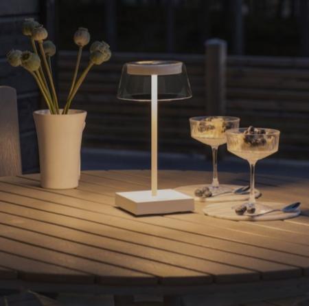 Mobile Tischleuchte SCILLA in Weiß In&Out aus Aluminium & Glas dimmbar IP54 von Konstsmide