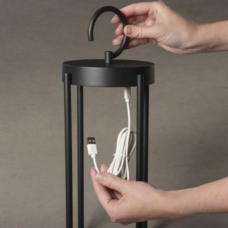 Mobile USB Tischlaterne MANOROLA in Schwarz In&Out aus Aluminium IP54 von Konstsmide