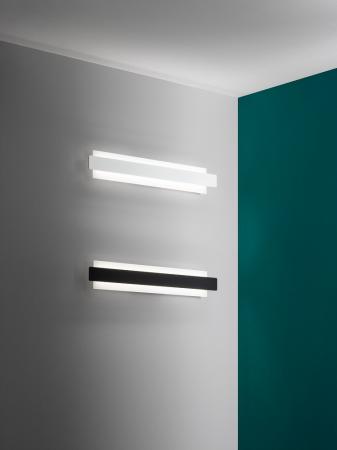 Regolo LED Wandleuchte in Weiß aus Metall und Glas mit indirektem Licht von Fabas Luce