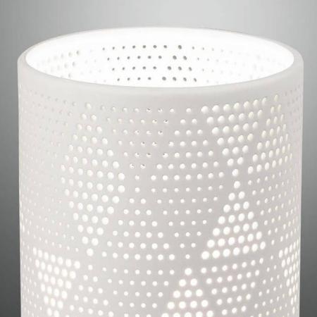 Kleine Micol ausdrucksstarke handgearbeitete Keramik-Tischleuchte mit Effekt-Lichtverteilung in Weiss von Fabas Luce