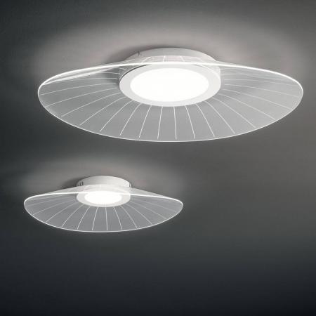 Vela Deckenleuchte mit sanft geschungenem ovalen Acrylschirm dimmbar in Weiß von Fabas Luce