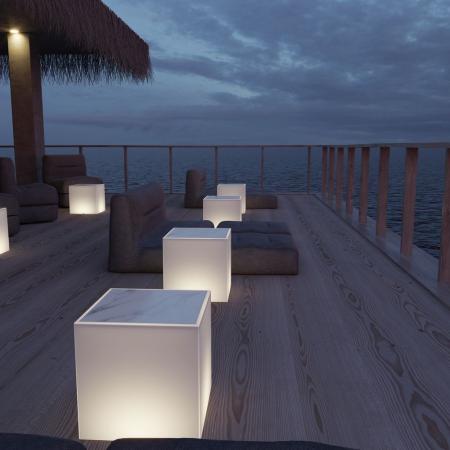 Aktion: Nur noch angezeigter Bestand verfügbar:   New Garden BORA MARBLE IN&OUT Tisch & Beleuchtung Fernbedienung dimmbar