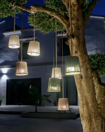 New Garden CONTA Mini LED Akku-Hängeleuchte USB-Aufladung, Fernbedienung, IP54 - aus recyceltem PVC mit warmweißem Licht  Ø 14,5 - Farbe Weiches Grün