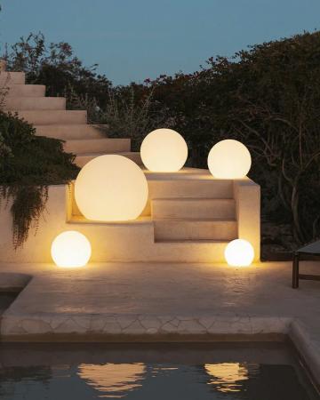 New Garden LED-Lichtkugel BULY 20 weiss Innen & Außen Kabel ø20 x 17 cm warmweißes Licht mit 230 Volt Anschluß/ Stecker