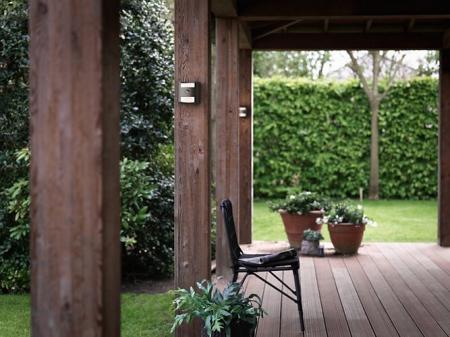Philips myGarden LED Außenwandleuchte Grass aus Aluminium Anthrazit mit Bewegungsmelder
