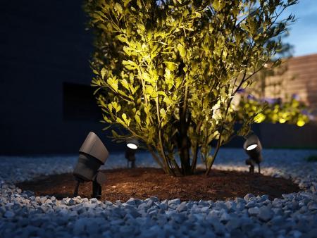 Philips NV Spot 3er Set in Schwarz warmweißes Licht IP44 - Bodenspots/Erdspieße Bodenspots/Erdspieße 3 W