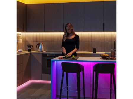 PHILIPS WiZ Smart LED Kerzenlampe C37 4,9W wie 40W E14 470lm RGB+CCT 2200–6500K dimmbar WLAN Bluetooth Matter