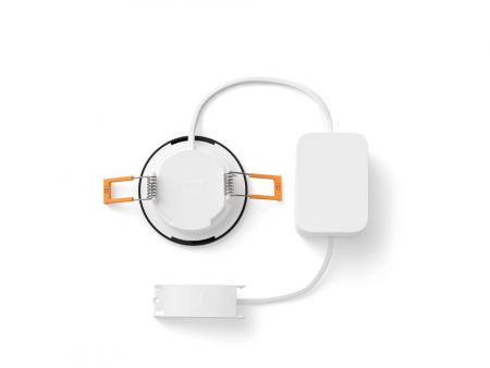 3er-Pack Philips Hue Slim Einbauleuchte, 90 mm, Weiß & Farbiges Licht, Bluetooth kompatibel, Sprachsteuerung mit Alexa, Apple Home & Google Assistant, schwarz