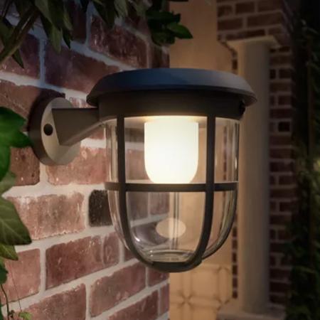 Philips ultraeffiziente Solar Outdoor Wandleuchte Radii mit Bewegungsmelder 1,3 W mit warmweißem Licht IP44