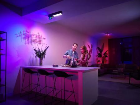 Philips Hue White & Color Ambiance Centris 2er Spot, dimmbar, 16 Mio. Farben, steuerbar via App, kompatibel mit Amazon Alexa, schwarz