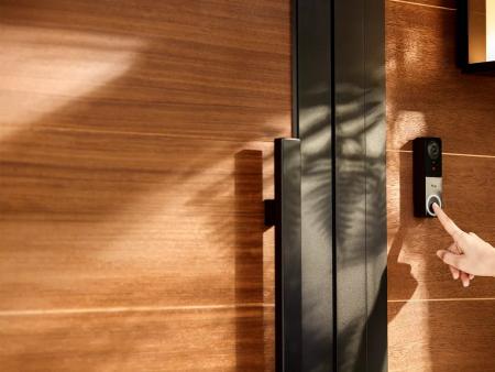 Philips Hue Secure kabelgebundene Video-Türklingel mit Bewegungserkennung + Chime