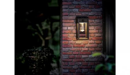 Philips Solar Wandleuchte Geri Ultra Efficient in Schwarz mit Bewegungssensor & warmweißes Licht IP44