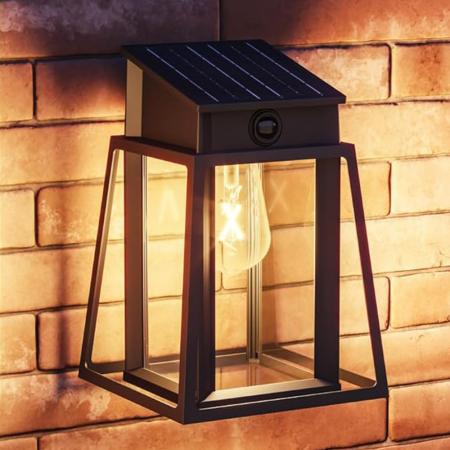 Philips Solar Wandleuchte Lysin in Schwarz mit Bewegungssensor UltraEfficient in klassischer Laternenform - 2700K warmweißes Licht, austauschbare Solarlampe