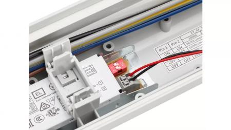 Philips CoreLine WT120C G3 LED-Feuchtraumleuchte 21,5–37,5W, 3.500–6.000 lm, 4000K neutralweiß, 1500 mm, IP66, IK08
