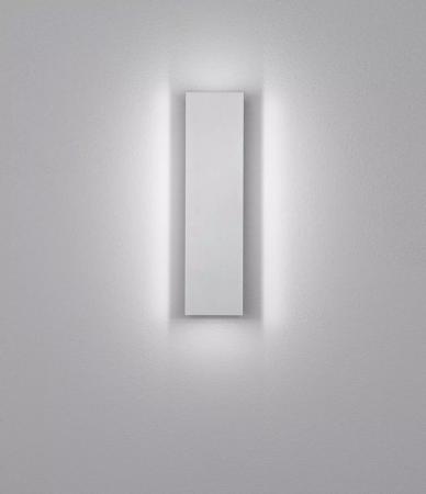 Helestra DEX LED Wandleuchte mit verstellbarem Leuchtarm in Mattweiß