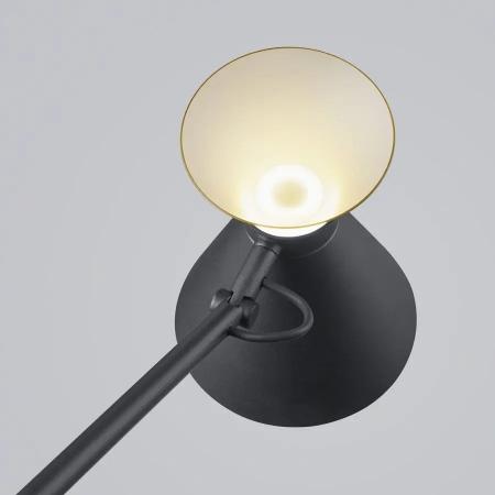 Helestra Stehleuchte LUK aus Aluminium in schwarz-gold dimmbar