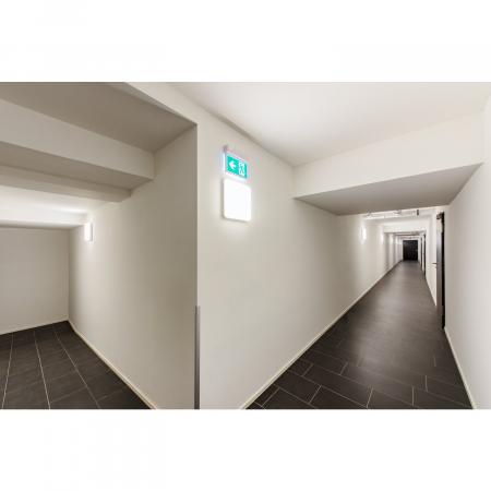 Bewegungsmelder LED Wand- und Deckenleuchte SIMA weiß 3000K linkl. starker warmweißer LED SLV 1005088