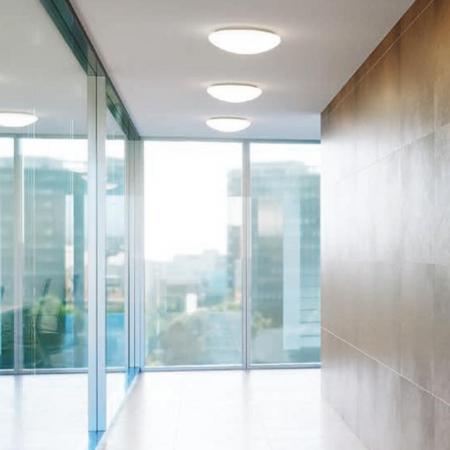 LEDVANCE Surface Circular S LED 250 SENSOR Decken-/ Wandleuchte IP44 13W 3000K warmweiß