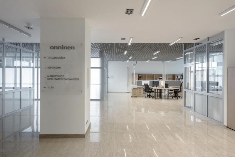 120cm LEDVANCE LINEAR IndiviLED® DIRECT 34 W 3000 K warmweiße LED-Büro- und Flurbeleuchtung