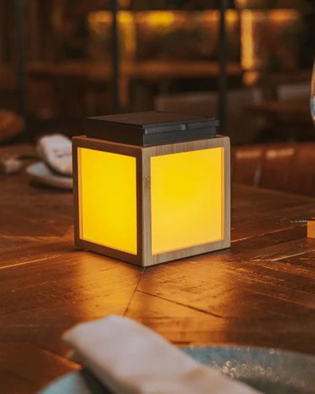 New Garden VEGA LANTERN KABELLOSE TRAGBARE LATERNE Akku Tischleuchte für Innen & Außen IP44